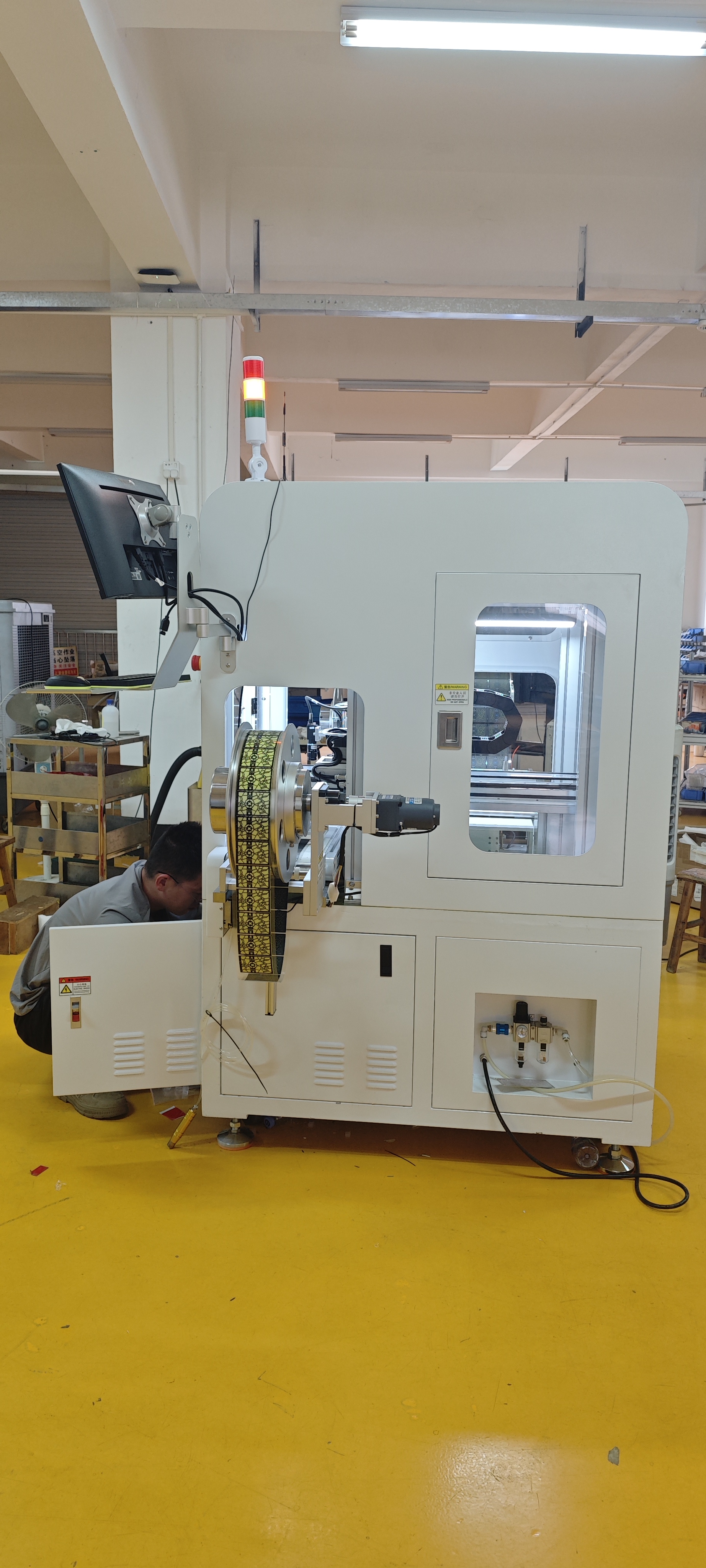 高精度视觉对位电子烟星空屏贴标机