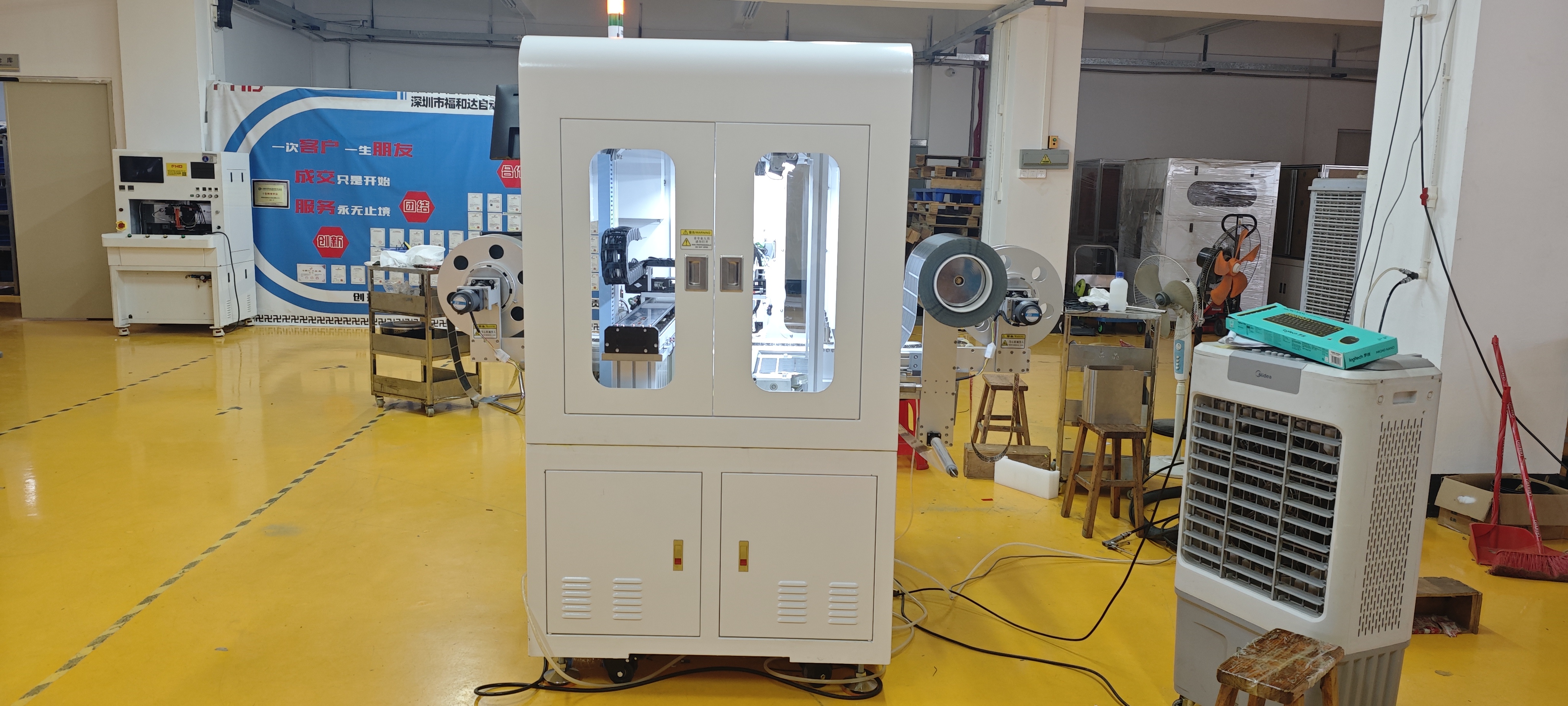 高精度视觉对位贴标机